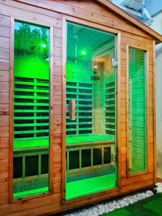 Villa Mariel Suites & Apartment มัสซาลูเบรนเซ ภายนอก รูปภาพ