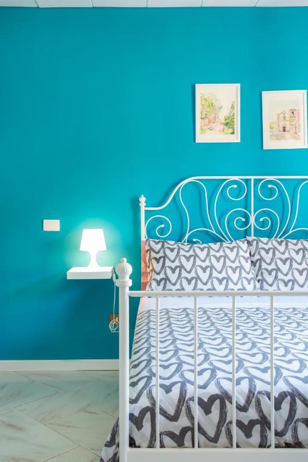 Villa Mariel Suites & Apartment มัสซาลูเบรนเซ ภายนอก รูปภาพ