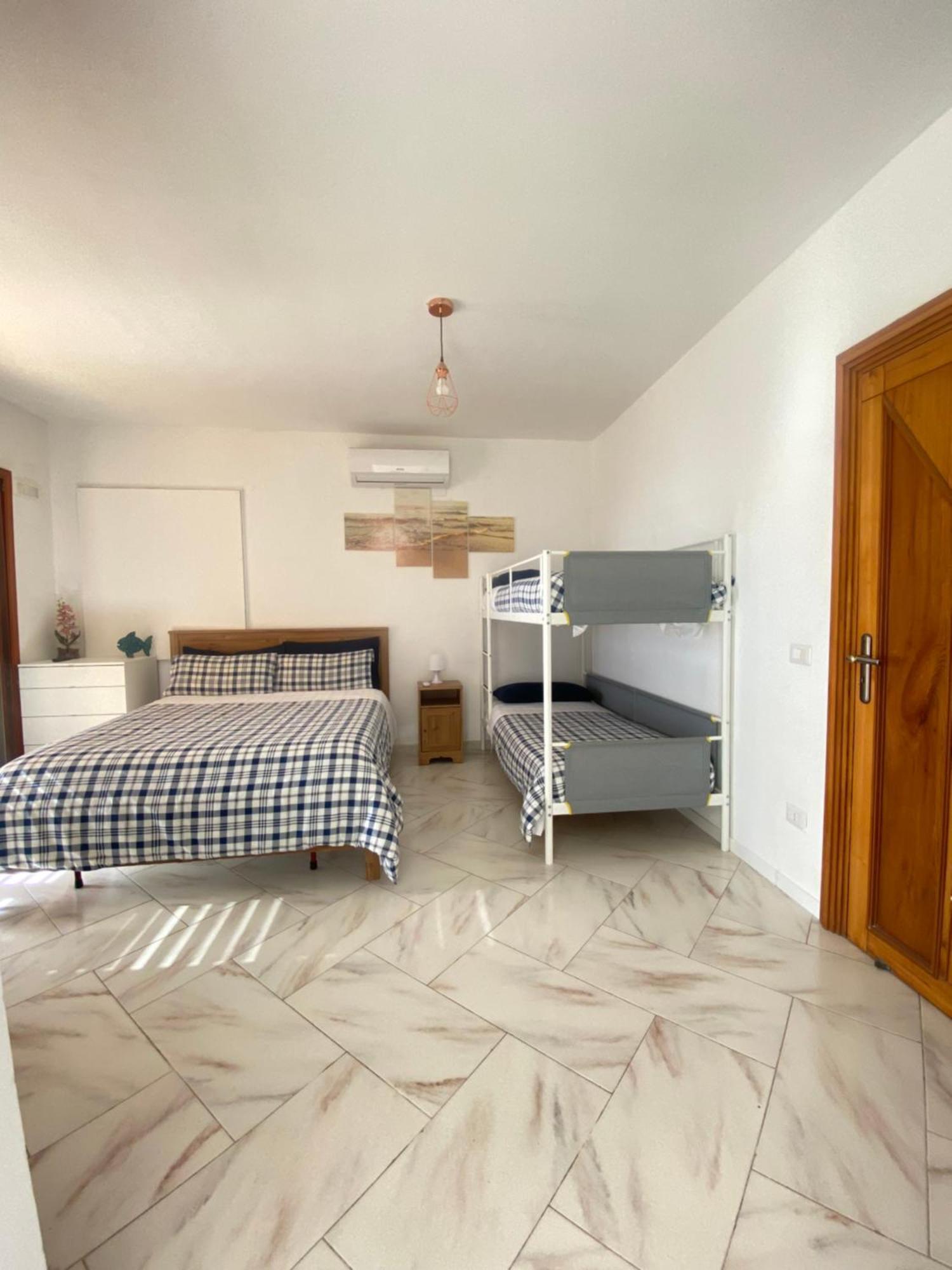 Villa Mariel Suites & Apartment มัสซาลูเบรนเซ ภายนอก รูปภาพ