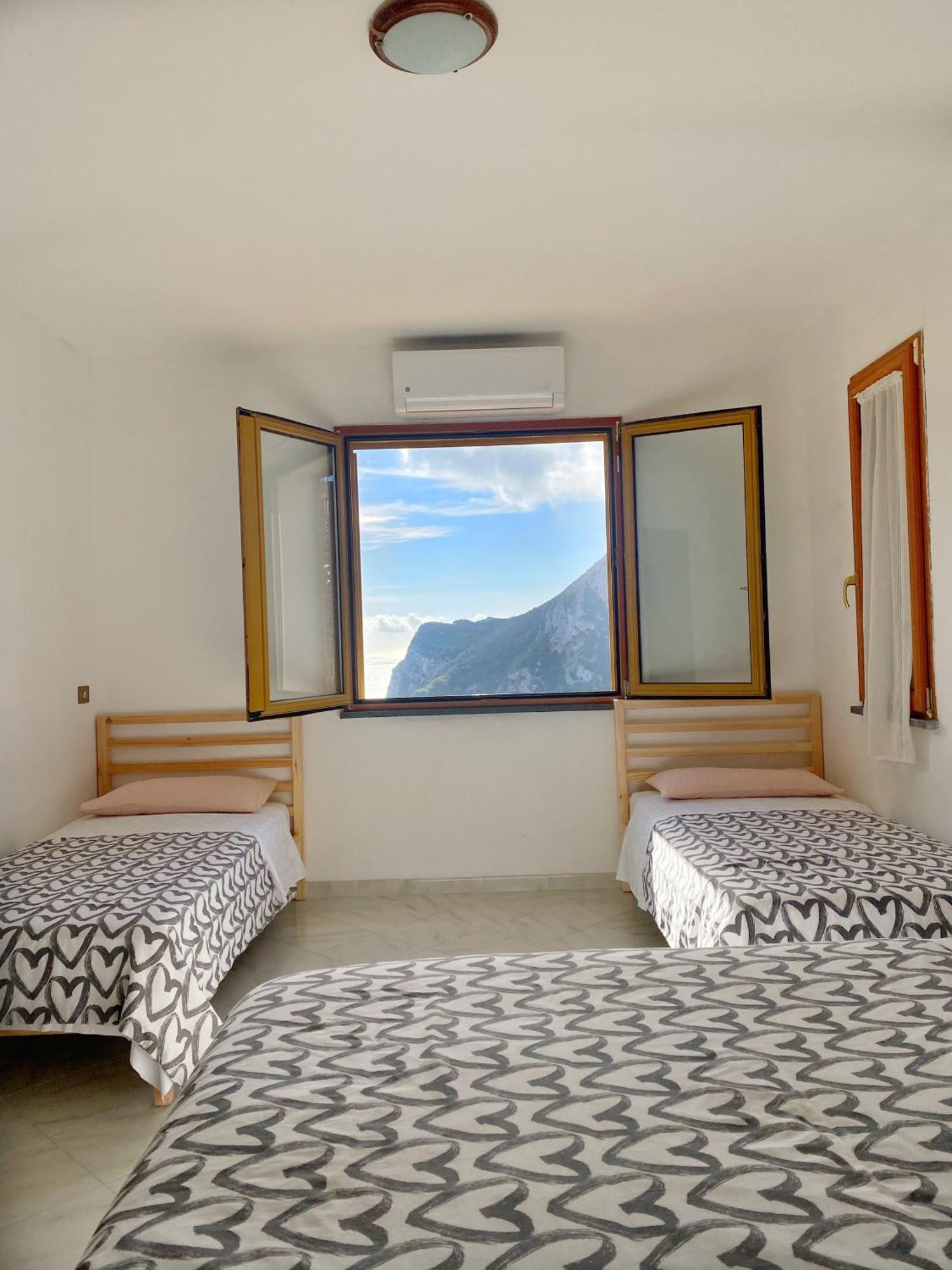 Villa Mariel Suites & Apartment มัสซาลูเบรนเซ ภายนอก รูปภาพ