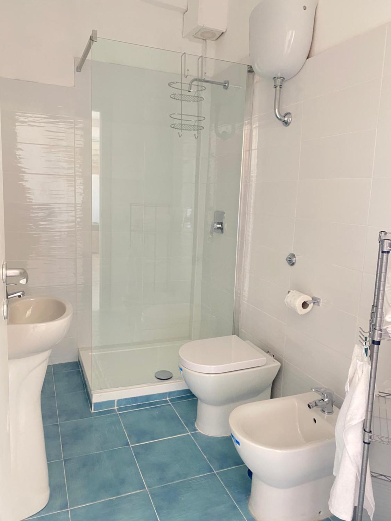 Villa Mariel Suites & Apartment มัสซาลูเบรนเซ ภายนอก รูปภาพ