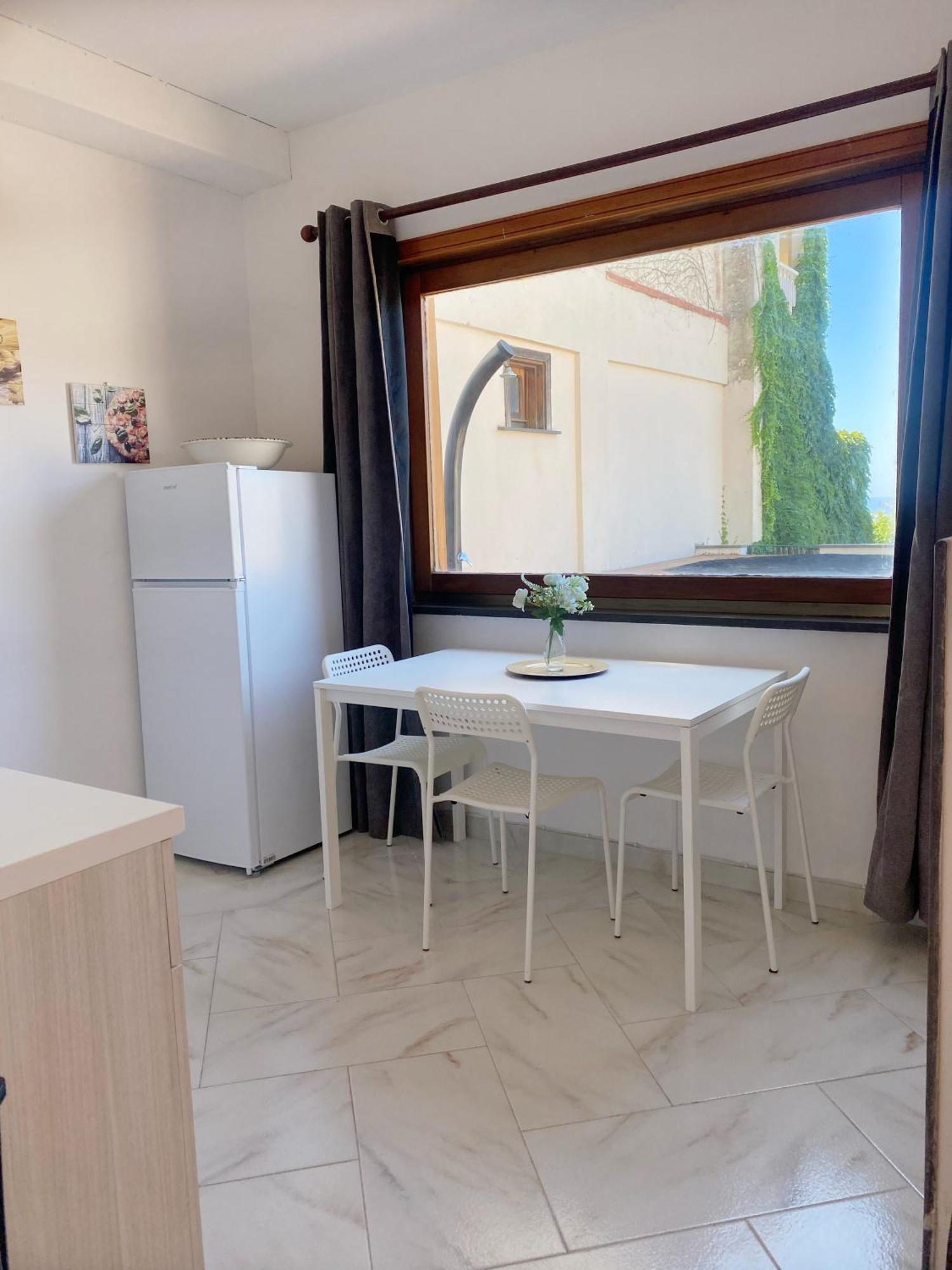 Villa Mariel Suites & Apartment มัสซาลูเบรนเซ ภายนอก รูปภาพ