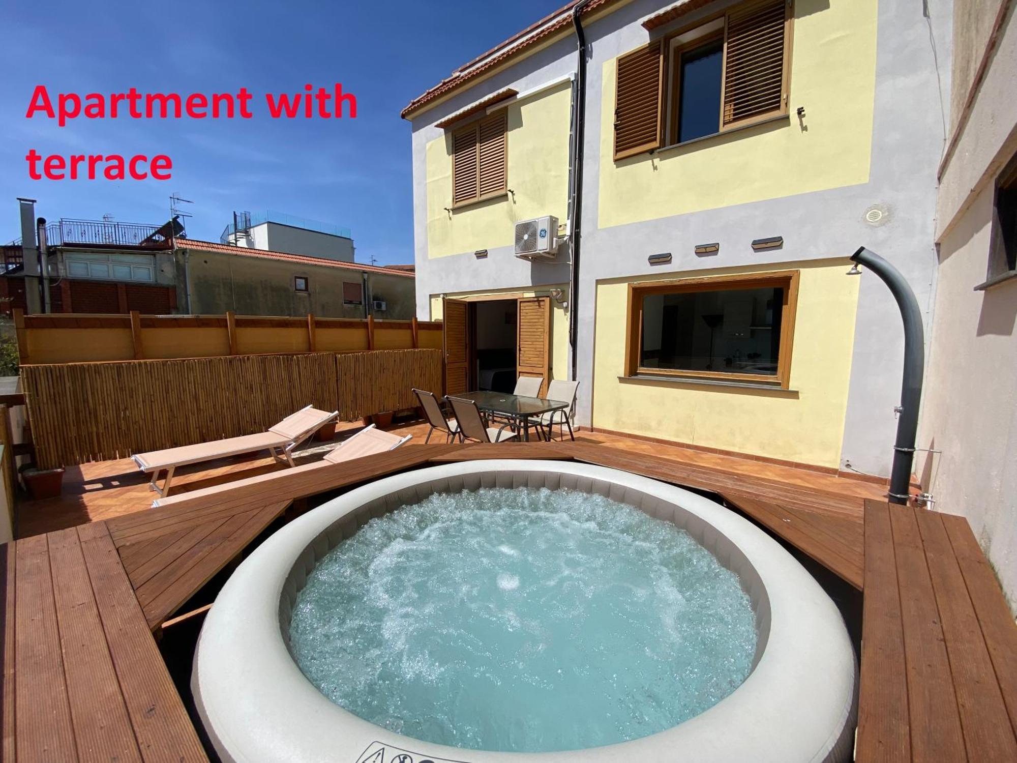 Villa Mariel Suites & Apartment มัสซาลูเบรนเซ ภายนอก รูปภาพ