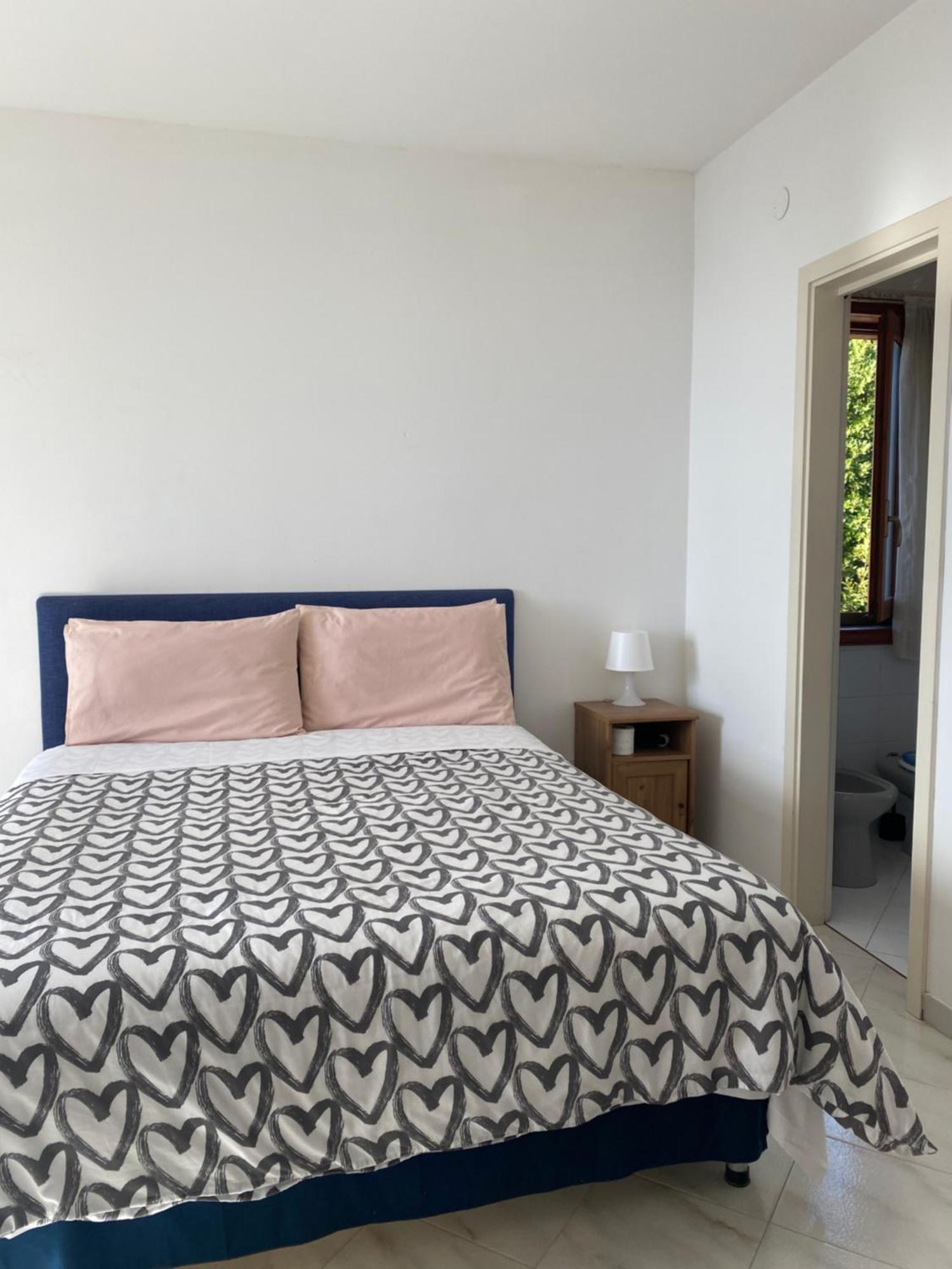 Villa Mariel Suites & Apartment มัสซาลูเบรนเซ ห้อง รูปภาพ